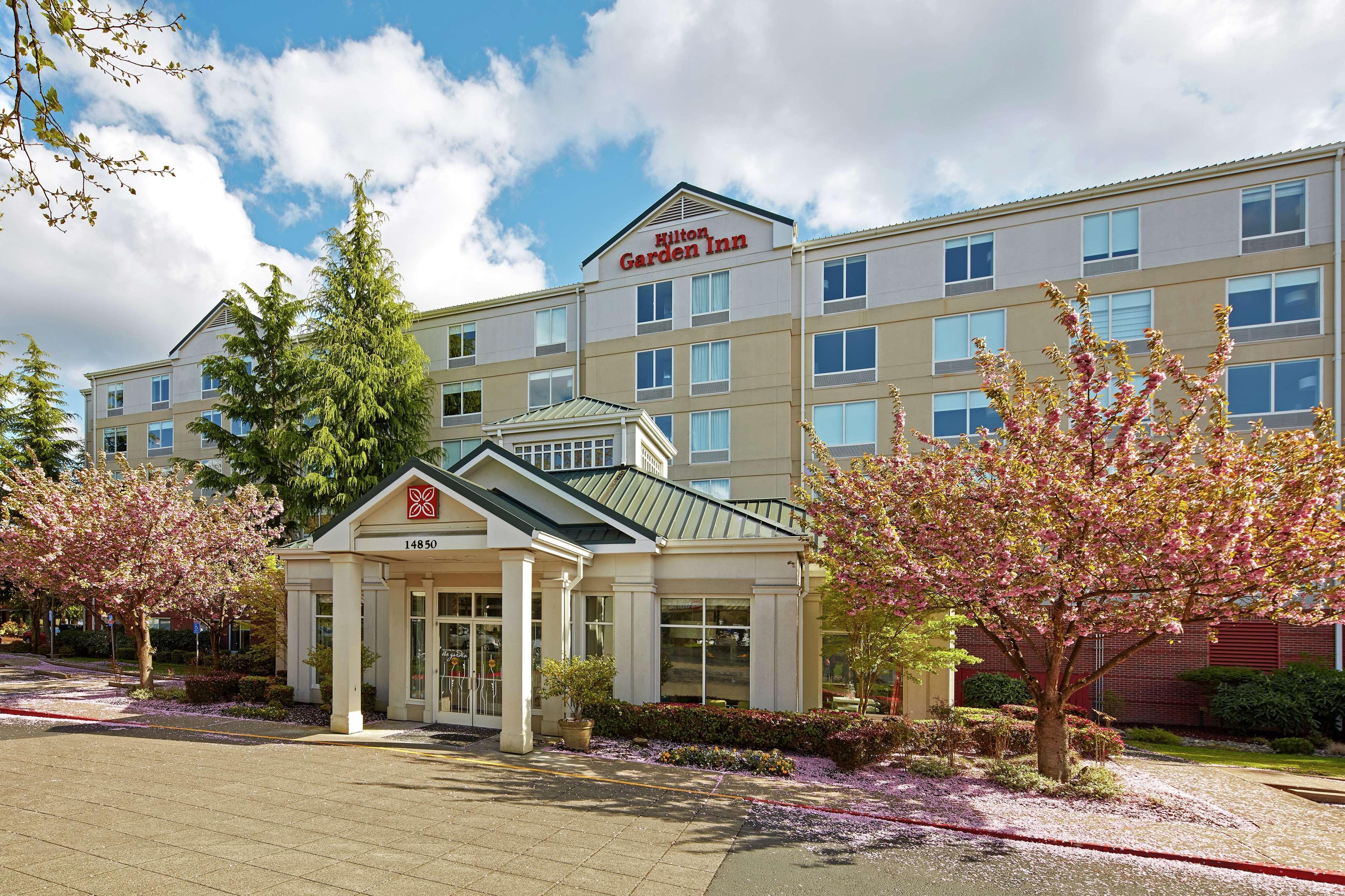 Hilton Garden Inn Portland לייק אוסווגו מראה חיצוני תמונה