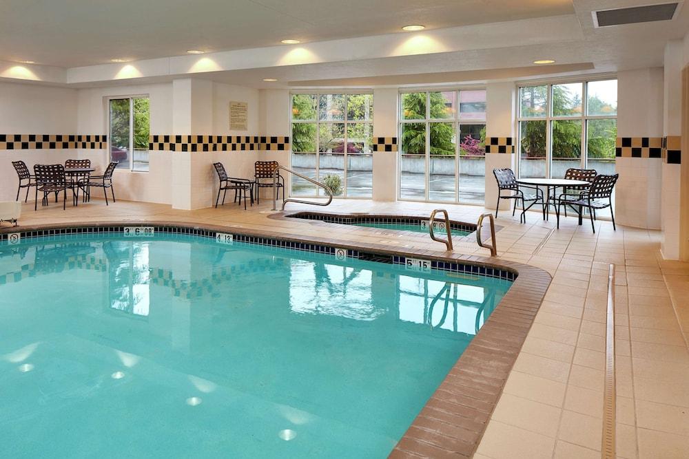 Hilton Garden Inn Portland לייק אוסווגו מראה חיצוני תמונה