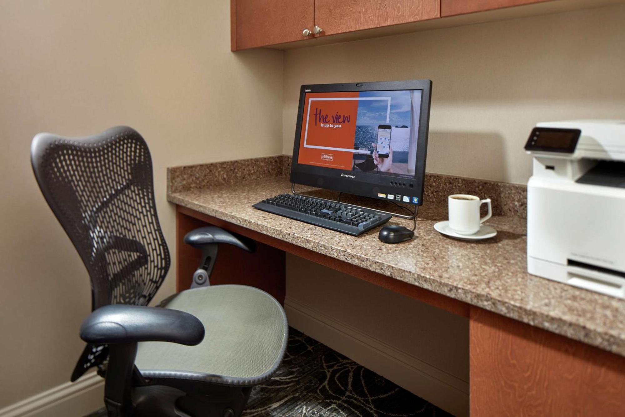 Hilton Garden Inn Portland לייק אוסווגו מראה חיצוני תמונה