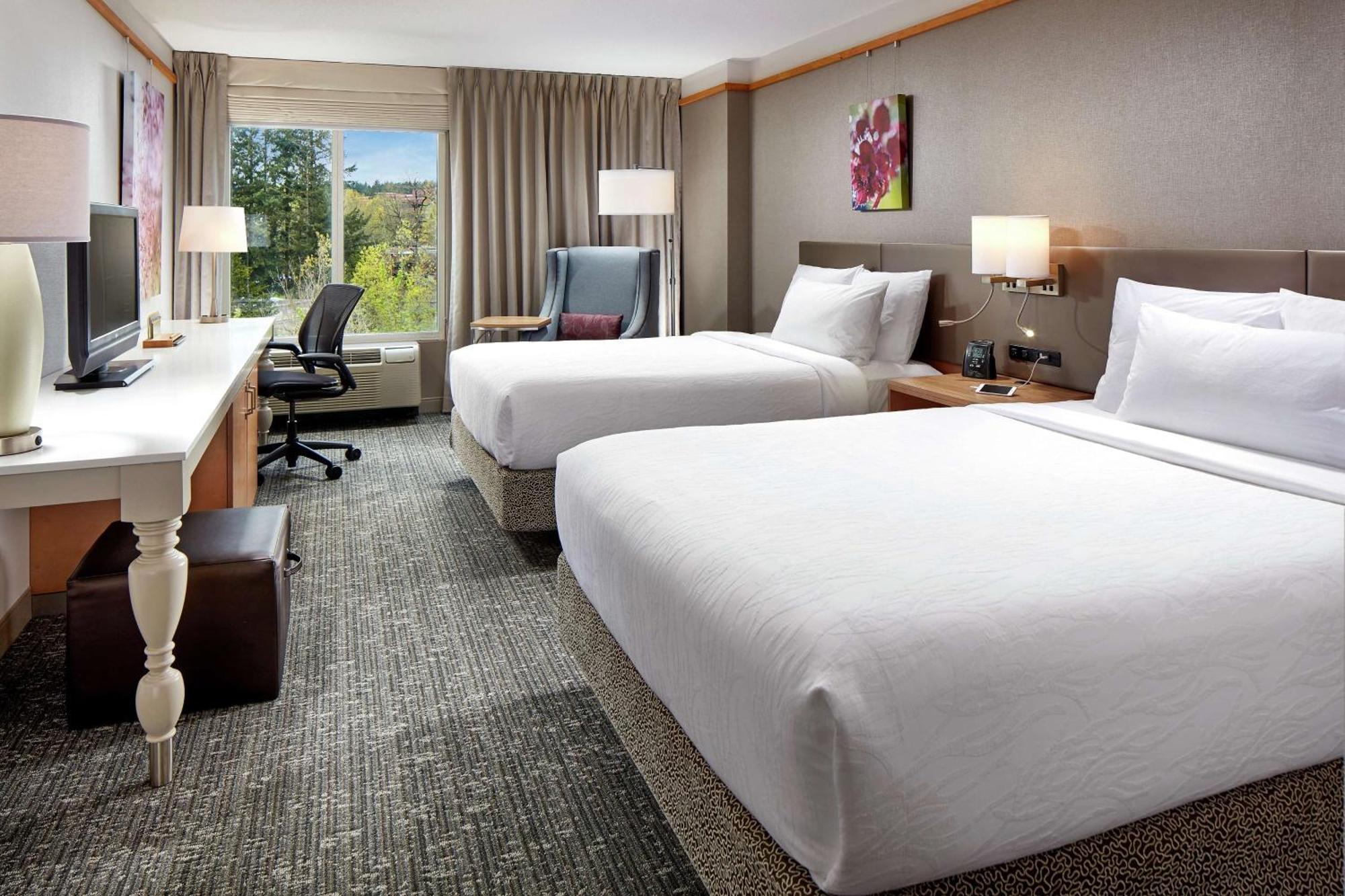 Hilton Garden Inn Portland לייק אוסווגו מראה חיצוני תמונה