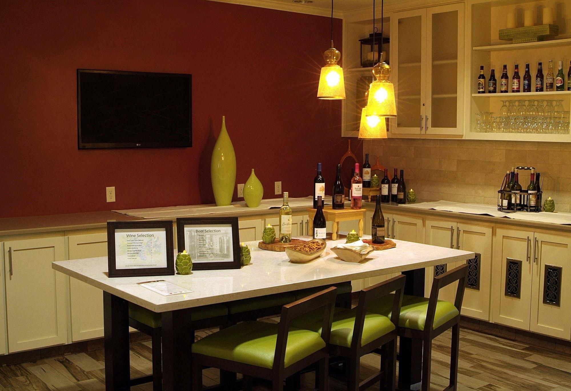 Hilton Garden Inn Portland לייק אוסווגו מראה חיצוני תמונה