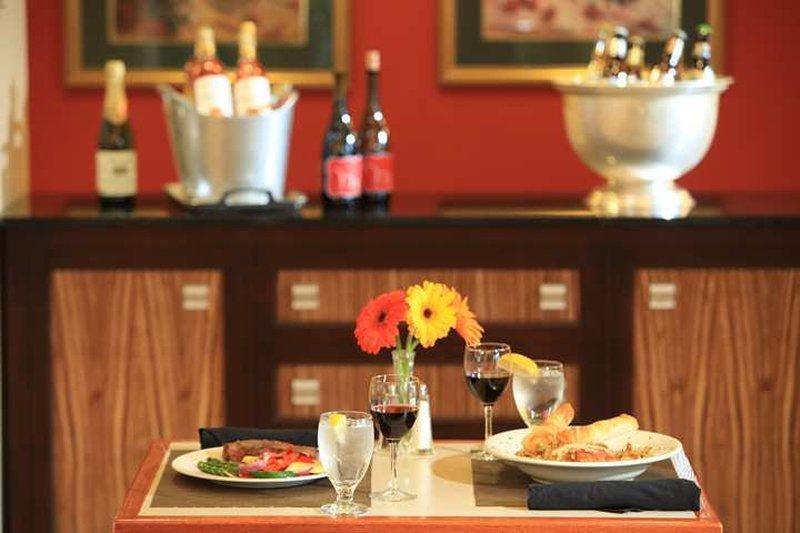 Hilton Garden Inn Portland לייק אוסווגו מראה חיצוני תמונה