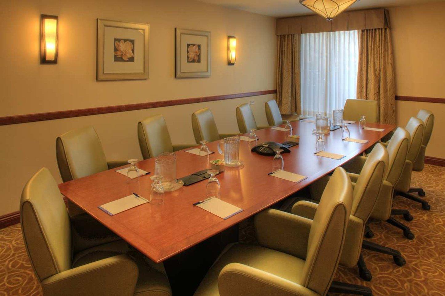 Hilton Garden Inn Portland לייק אוסווגו מראה חיצוני תמונה