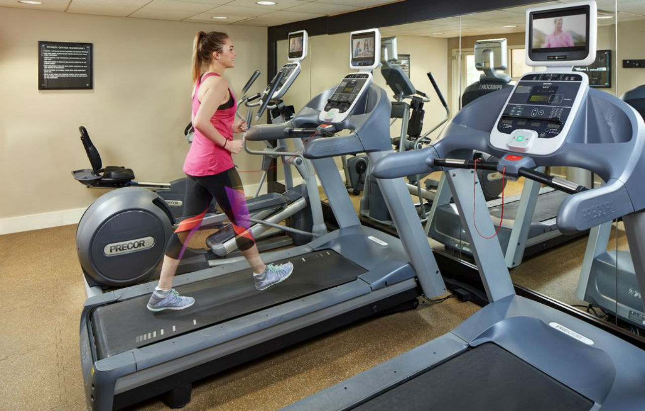 Hilton Garden Inn Portland לייק אוסווגו מראה חיצוני תמונה